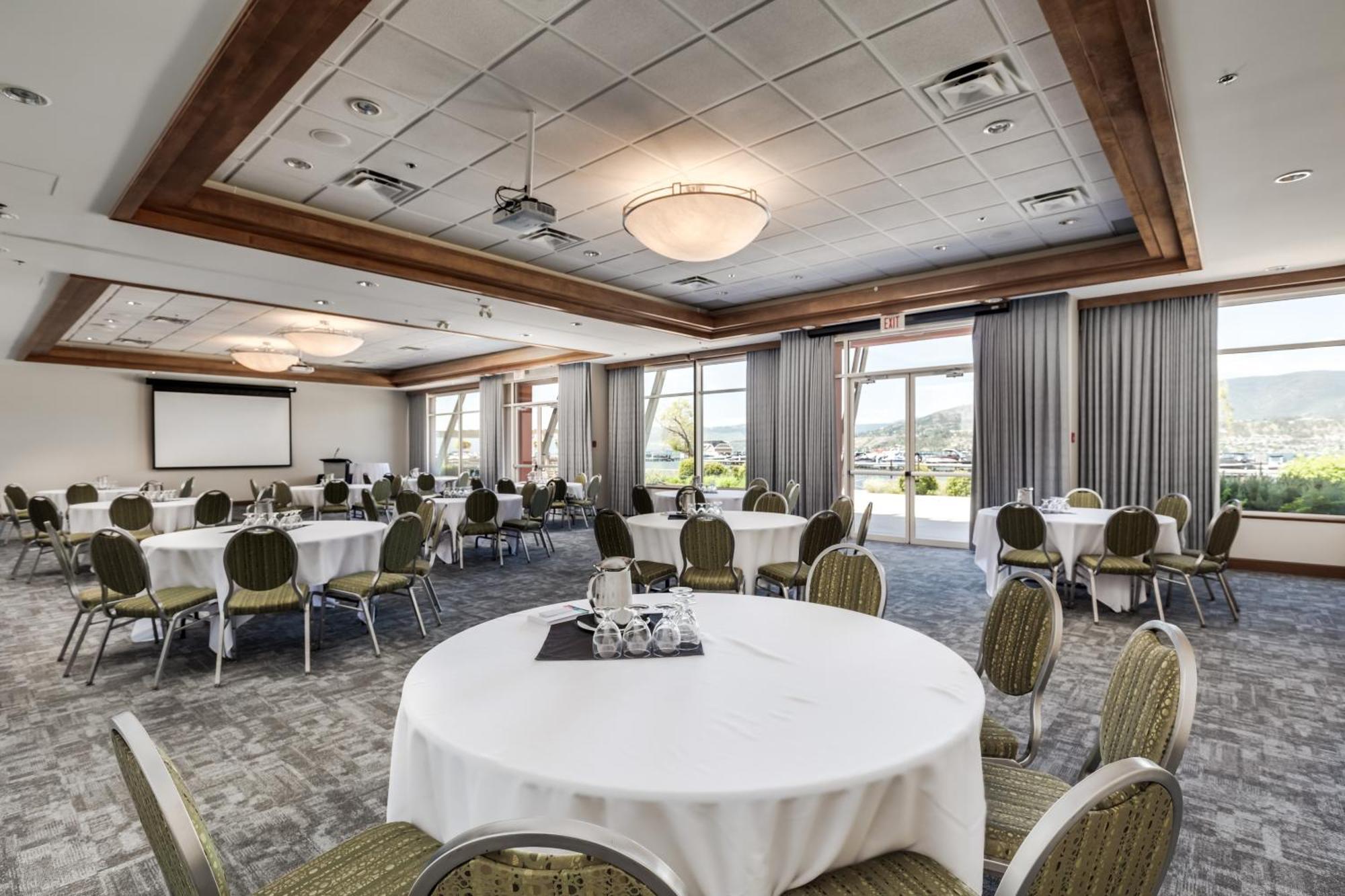Manteo At Eldorado Resort Kelowna Exterior photo