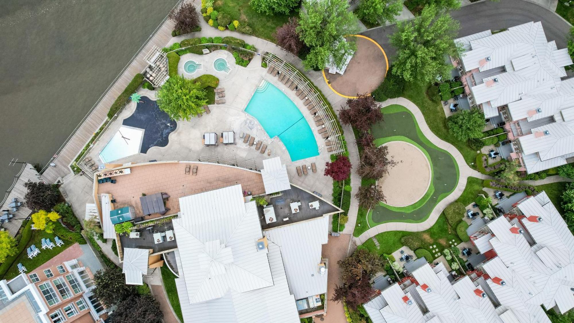 Manteo At Eldorado Resort Kelowna Exterior photo