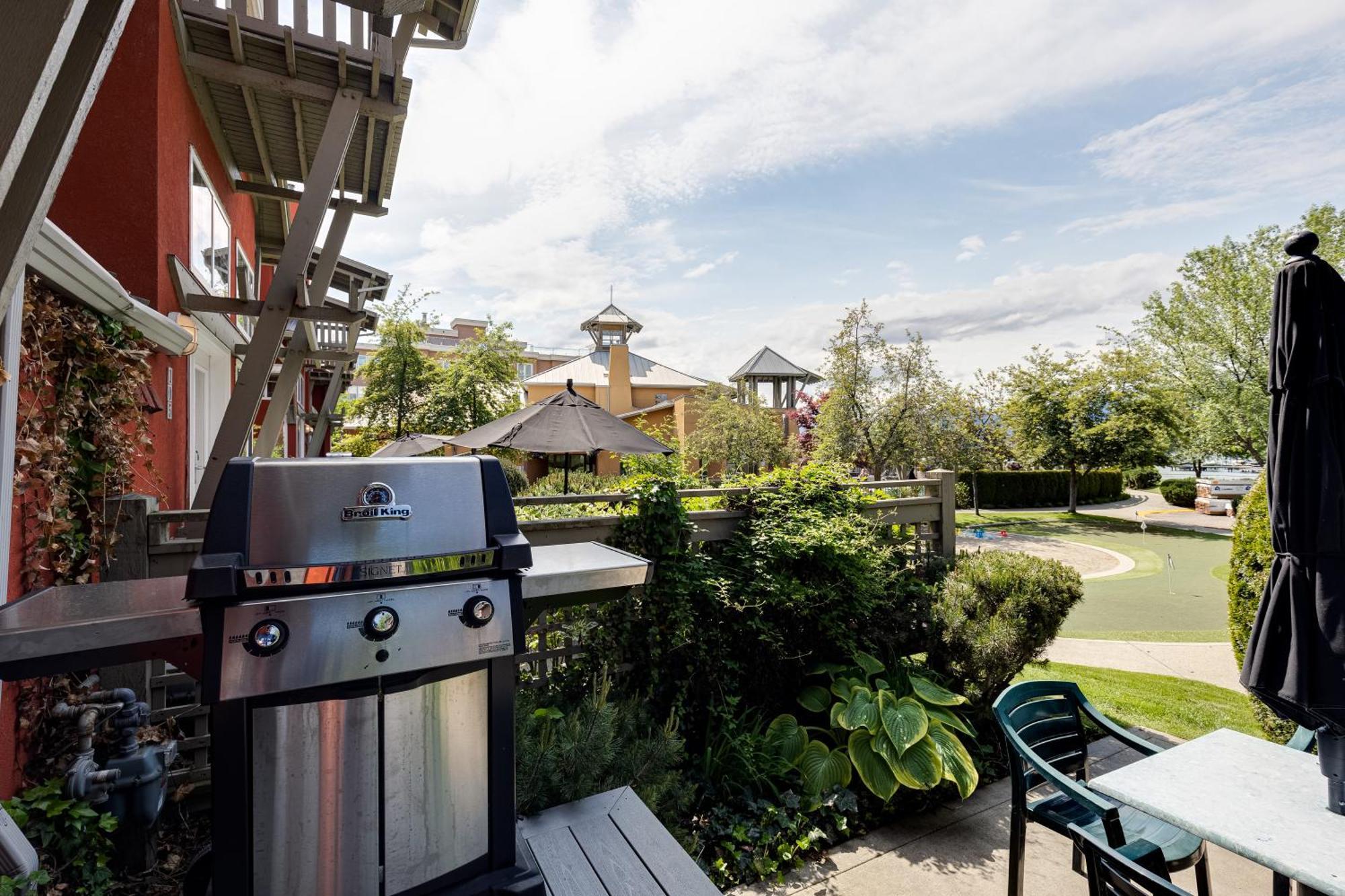 Manteo At Eldorado Resort Kelowna Exterior photo