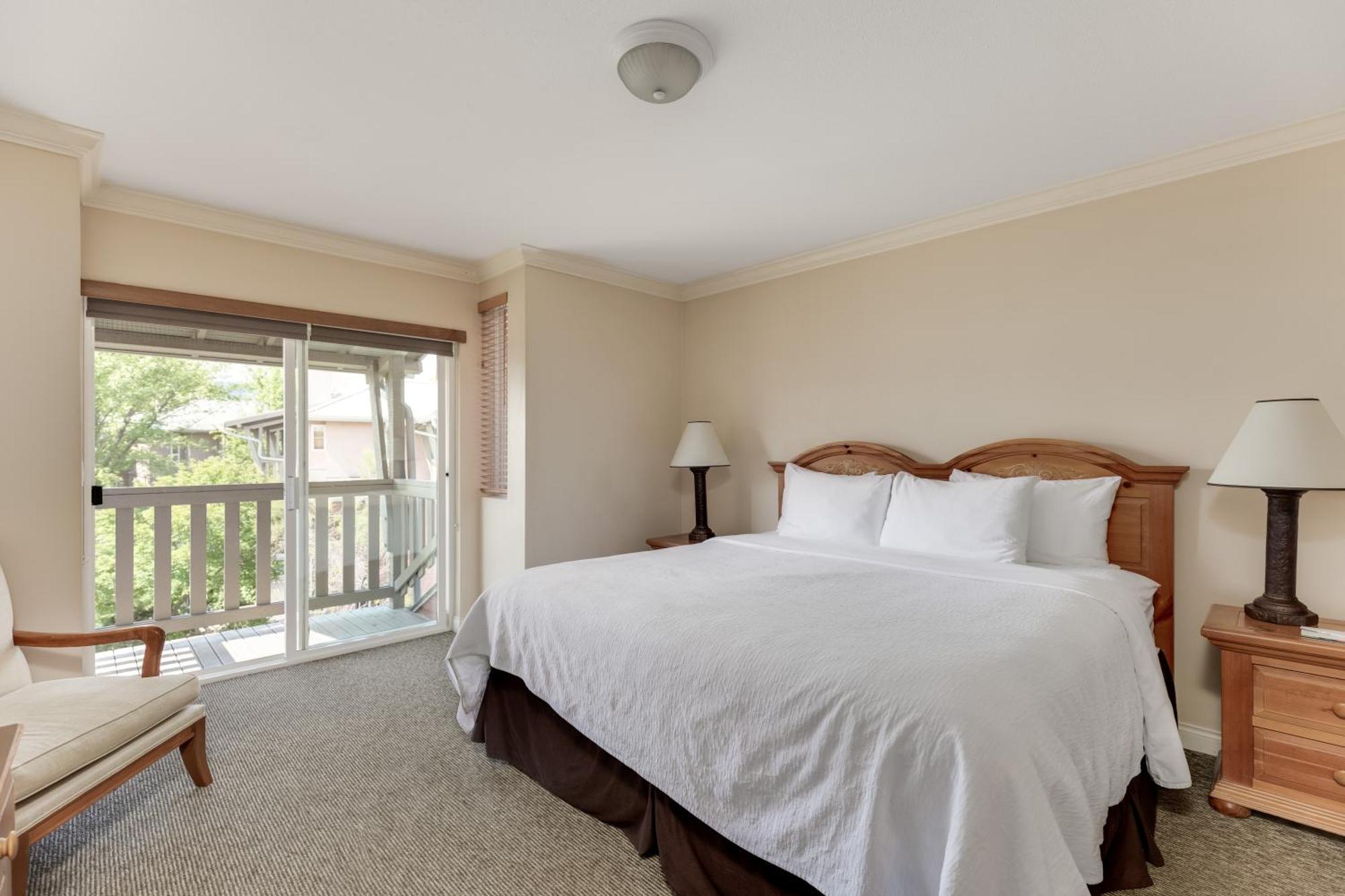 Manteo At Eldorado Resort Kelowna Exterior photo