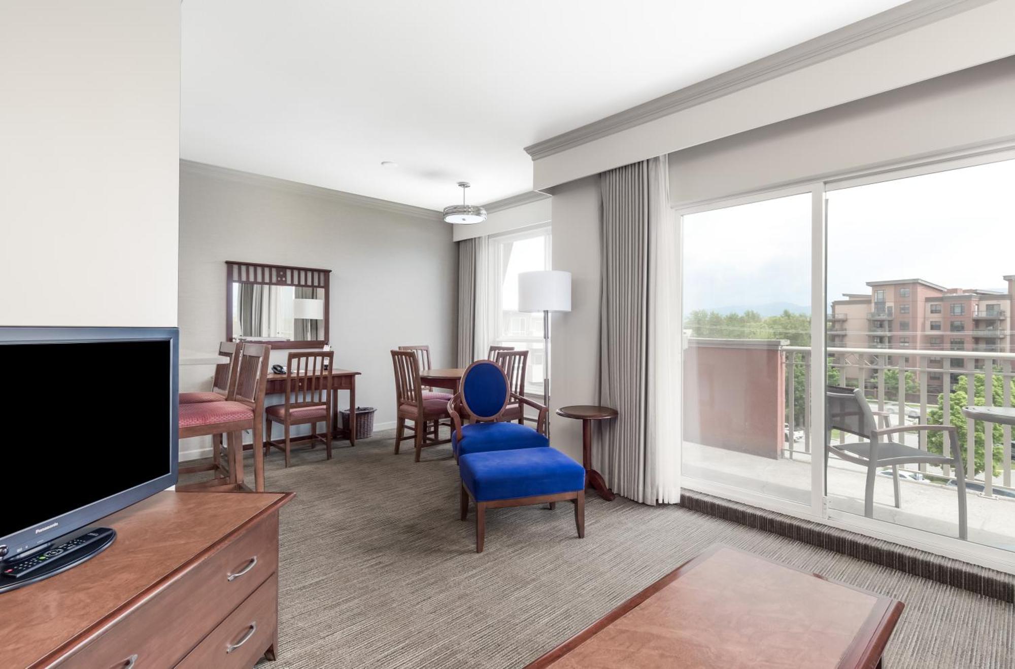 Manteo At Eldorado Resort Kelowna Exterior photo