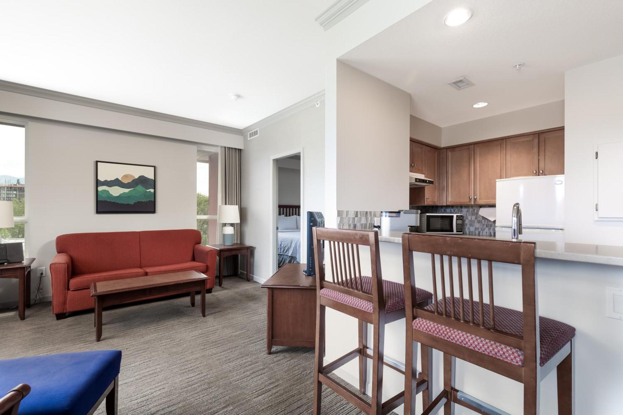 Manteo At Eldorado Resort Kelowna Exterior photo